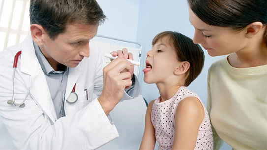 Bệnh viêm họng có gây biến chứng nguy hiểm sức khỏe?